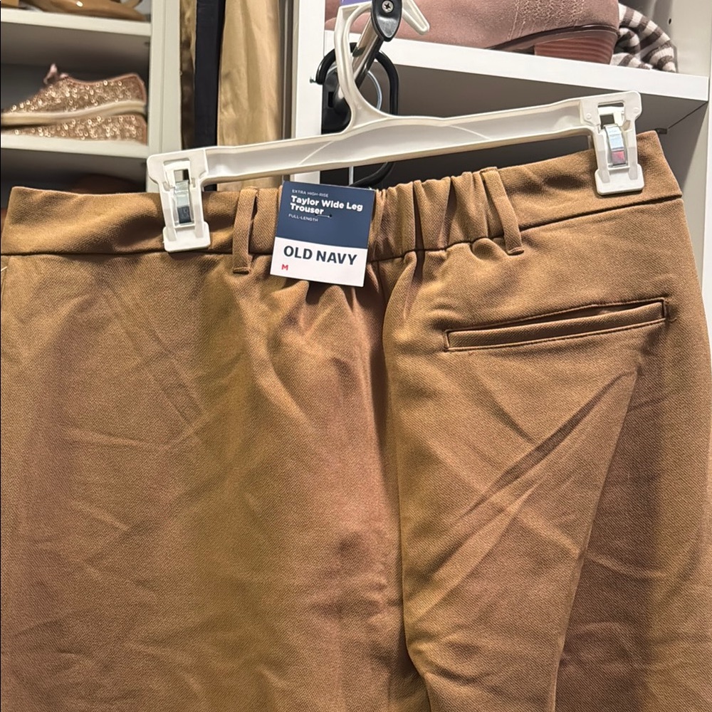 NWT Old Navy taylor wide leg trouser Tan Pants